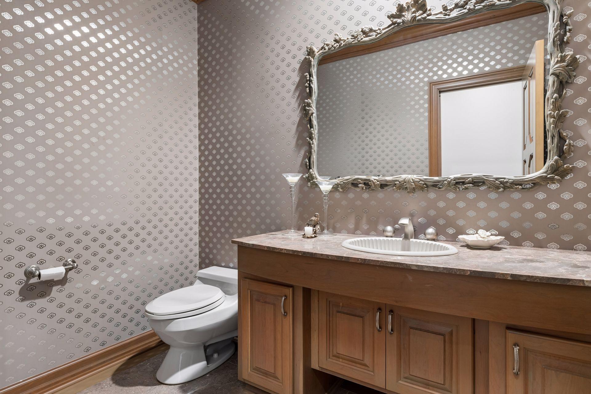 Main floor guest bath