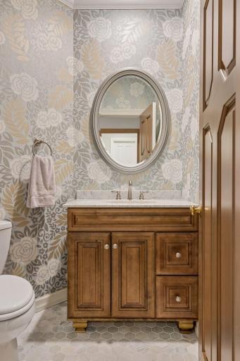 Backhall powder bath