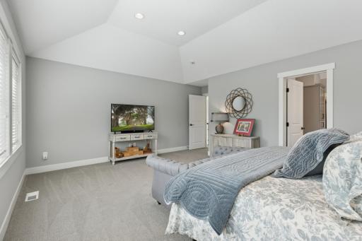 6311 Montee Drive, Eden Prairie, MN 55344