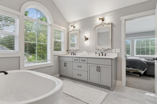 6311 Montee Drive, Eden Prairie, MN 55344