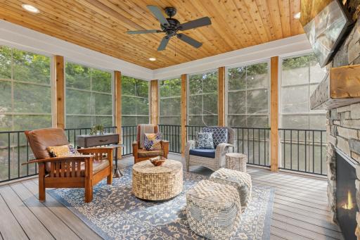 Extend your outdoor enjoyment! This 3+ season porch has insulated flooring.