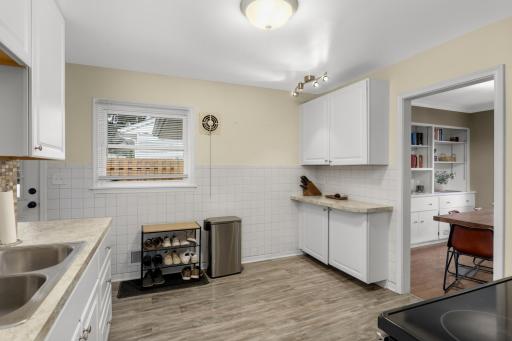 8236 Dupont Avenue S, Bloomington, MN 55420