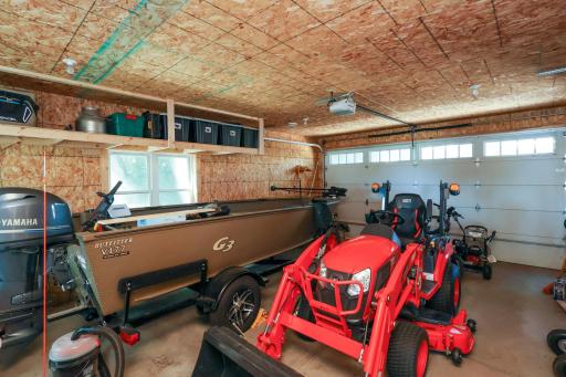 Newer 26' x 22' garage, fully insulated and heateed.jpg