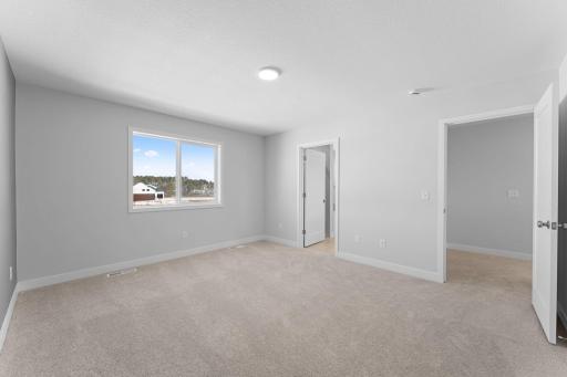 1551 Creekwood Dr, New Richmond, WI 54017