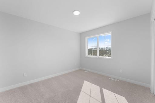 1551 Creekwood Dr, New Richmond, WI 54017