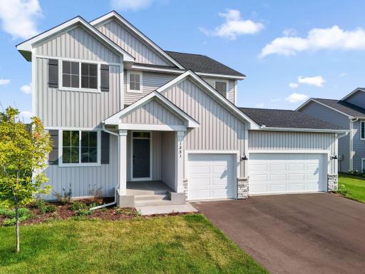 1551 Creekwood Dr, New Richmond, WI 54017
