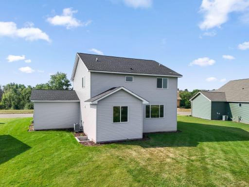 1551 Creekwood Dr, New Richmond, WI 54017