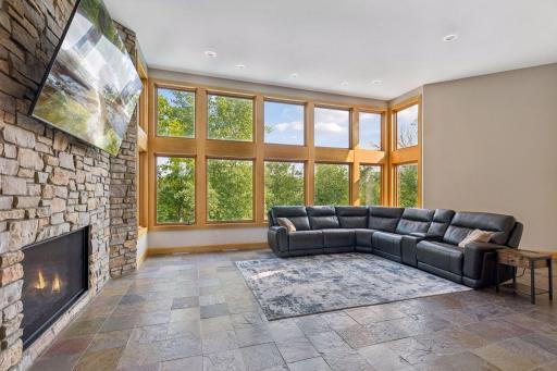 W10622 State Road 35, Prescott, WI 54021