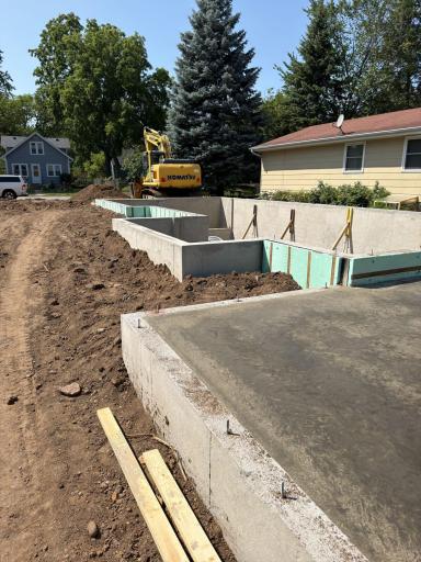 37 19th Avenue N, Hopkins, MN 55343