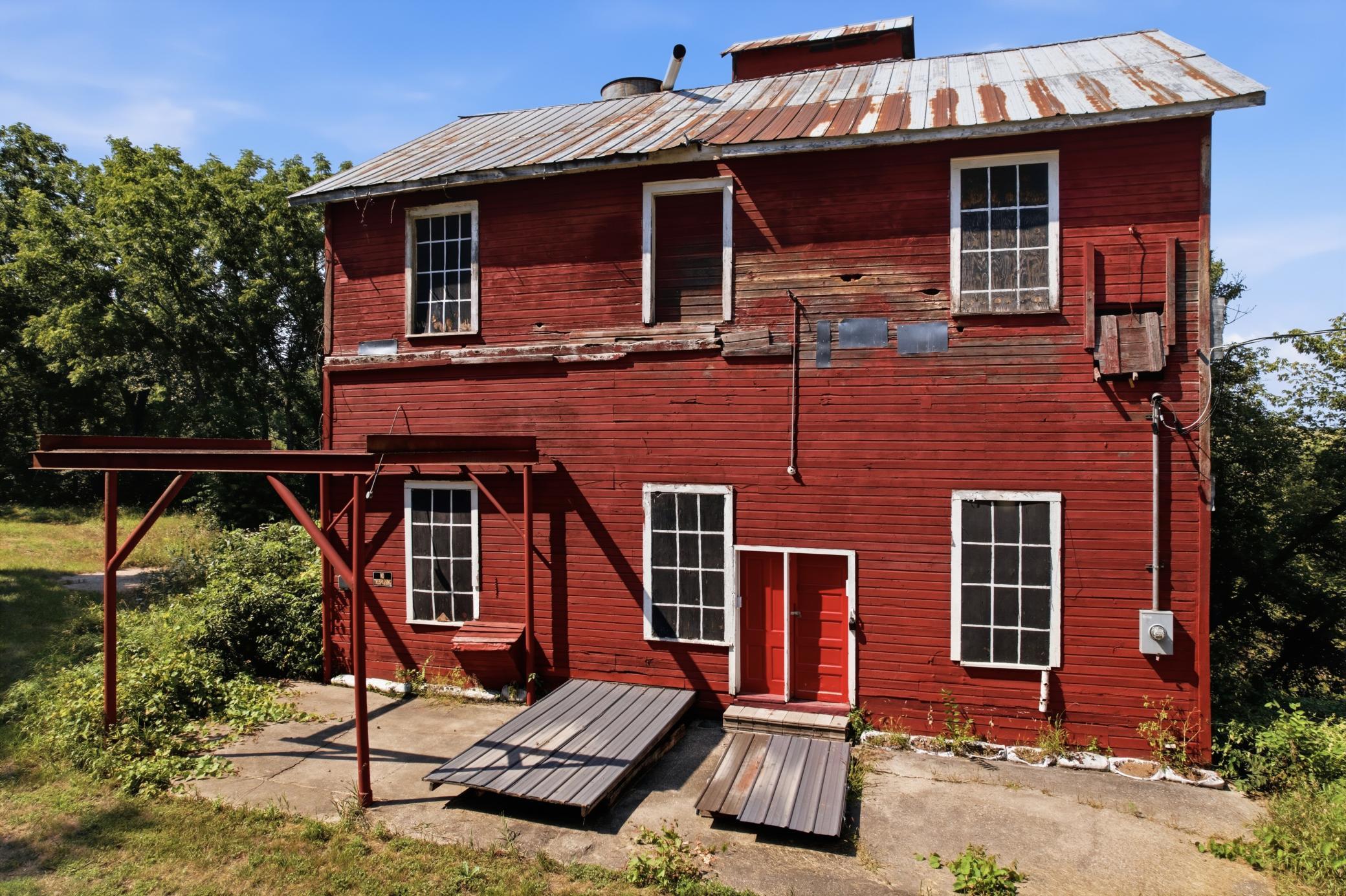 w25818 Mill Rd (16).jpg