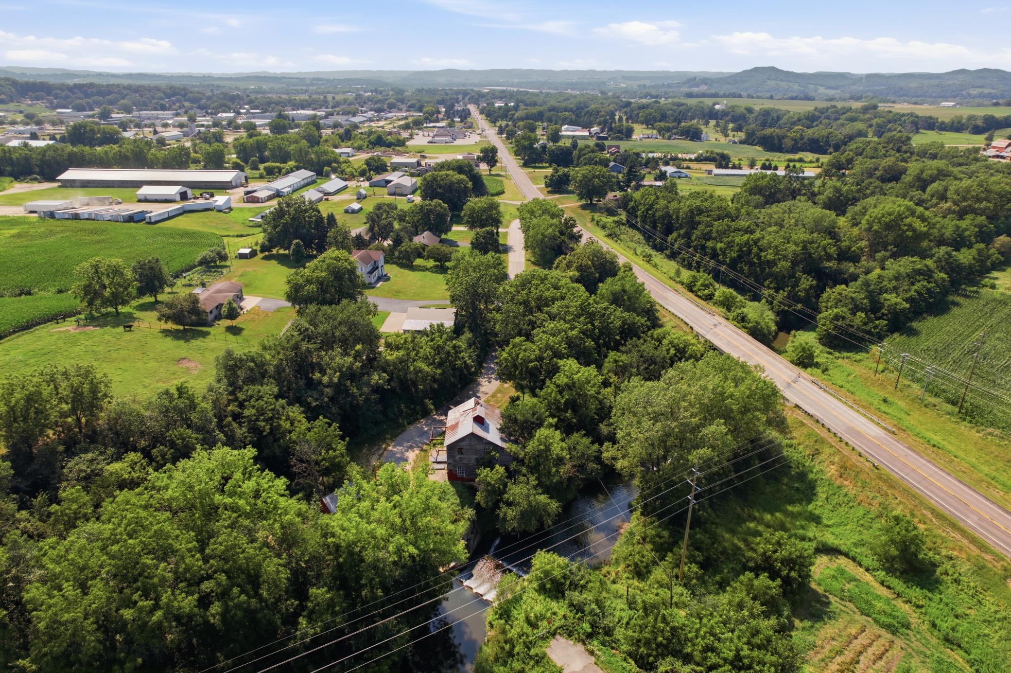 w25818 Mill Rd (13).jpg