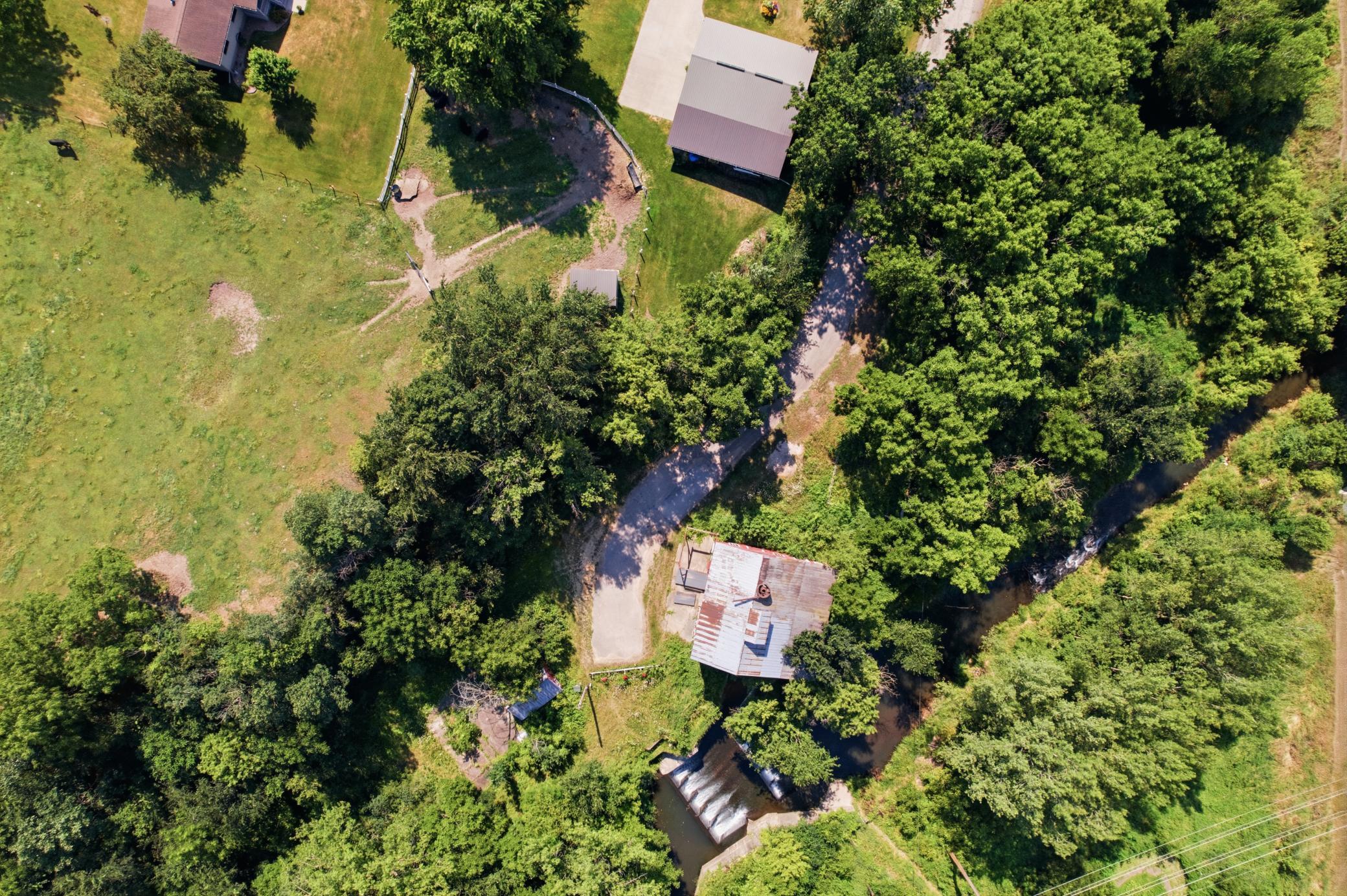 w25818 Mill Rd (15).jpg