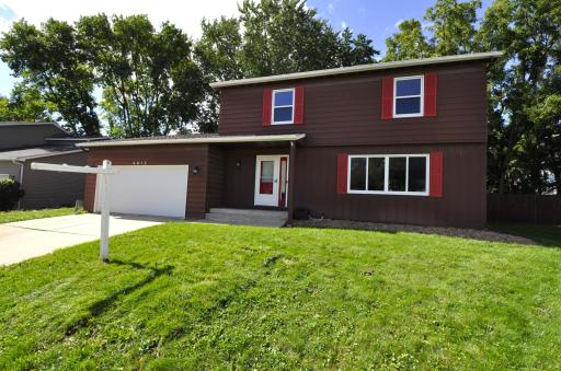 4015 Mary Lane NW, Rochester, MN 55901