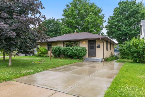 Welcome to this charming 3 bedroom, 1 bathroom home nestled in the heart of South Saint Paul.