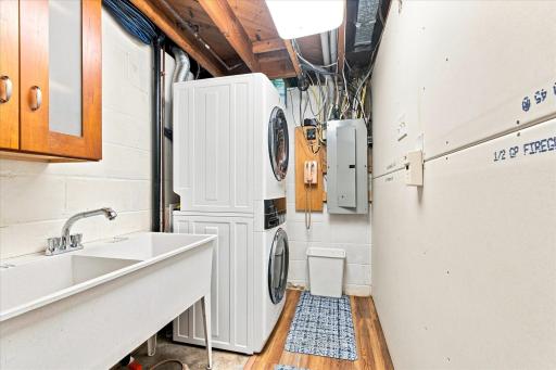 Electrolux stackable washer and dryer - 200 amp + electrical service panel