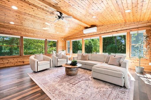 Absolutely GORGEOUS new (2021) Vaulted Family Room addition