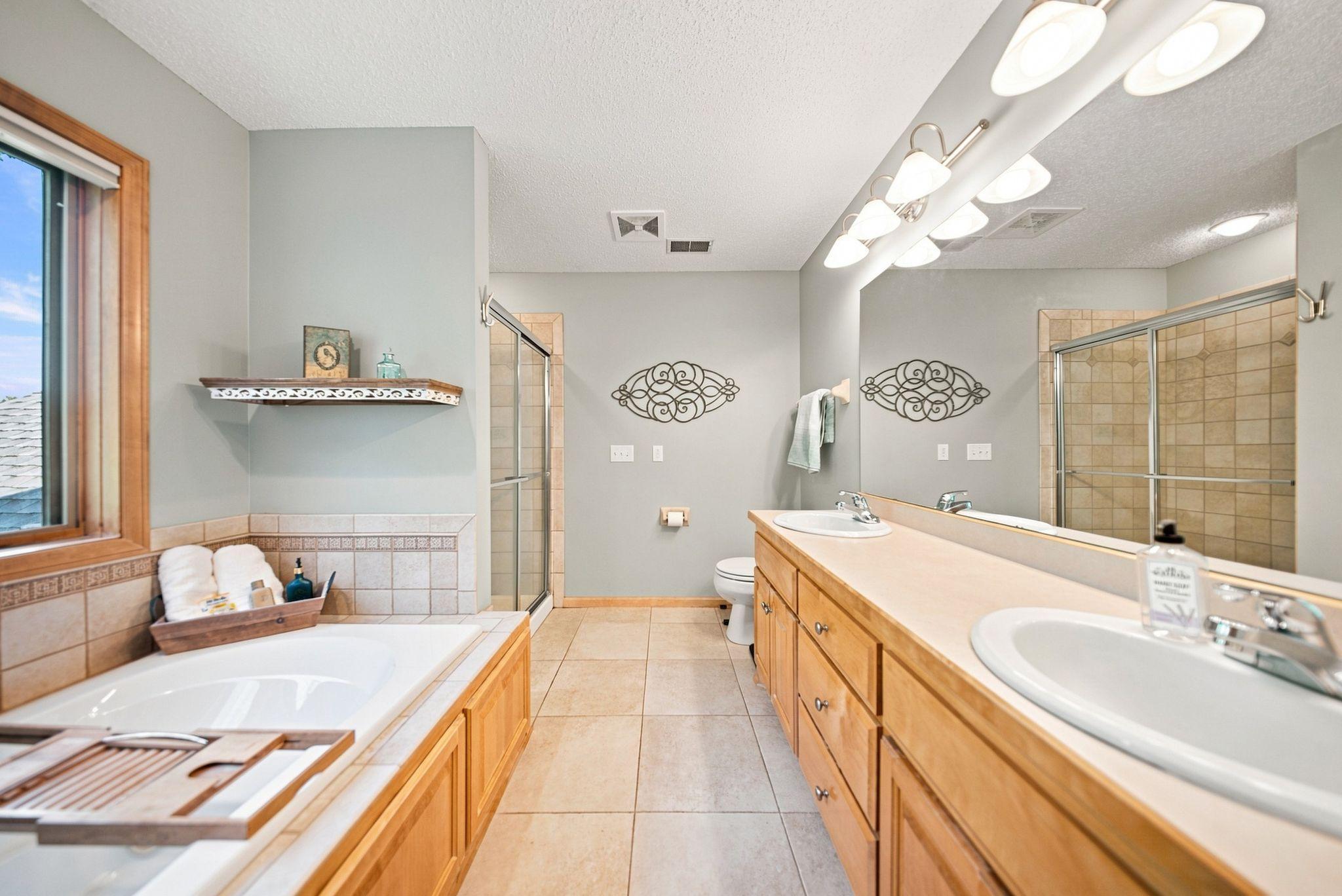Generous sized primary bath