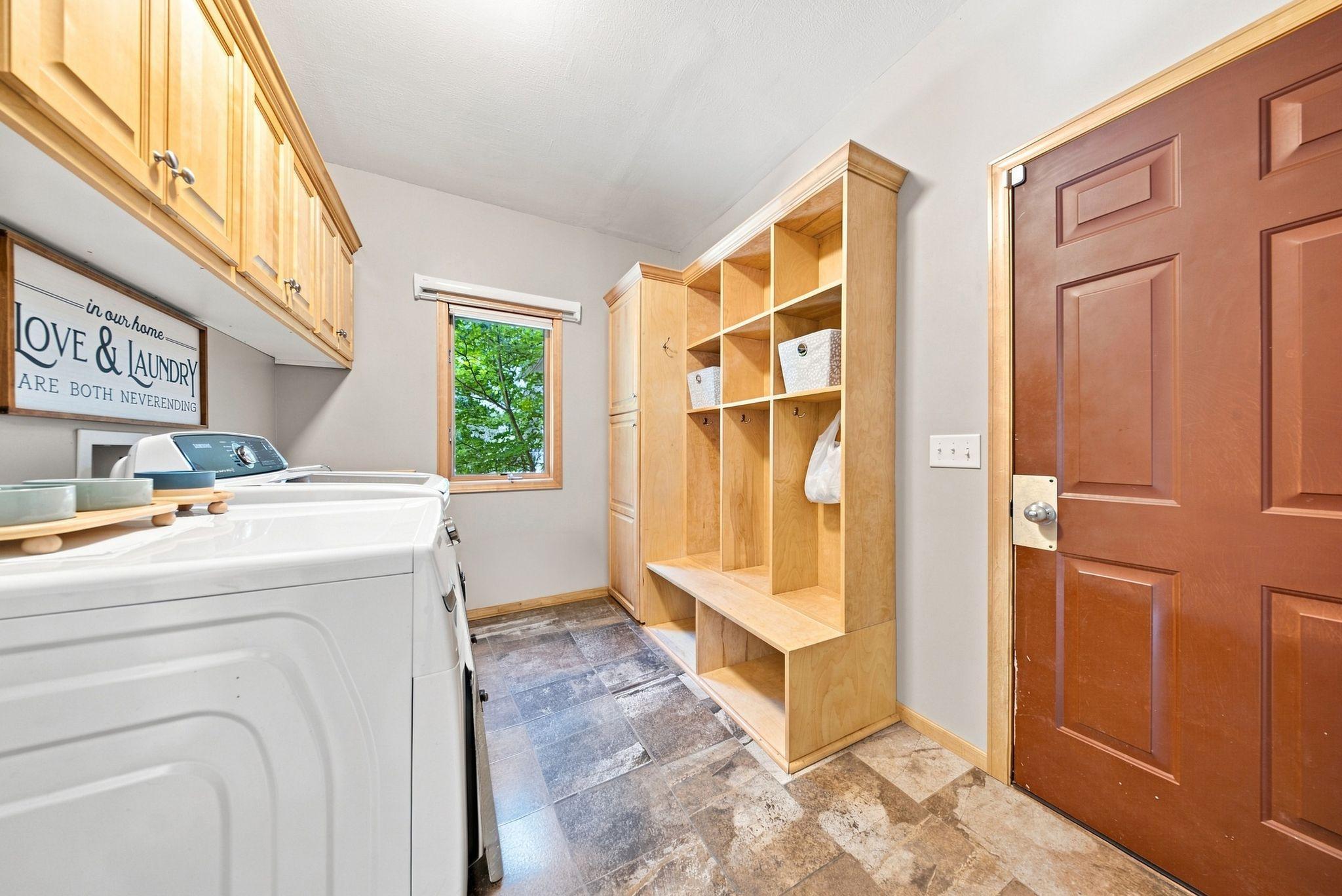 Mudroom/Laundry