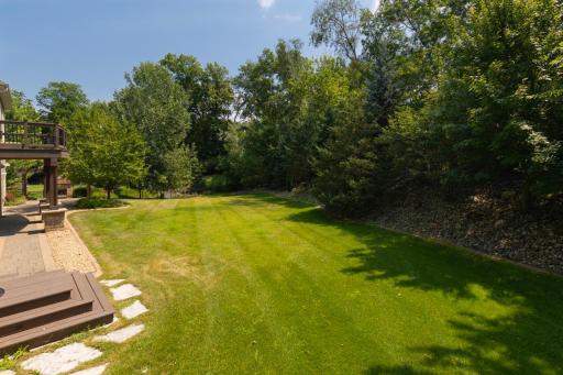 10033 Frederick Place, Eden Prairie, MN 55347