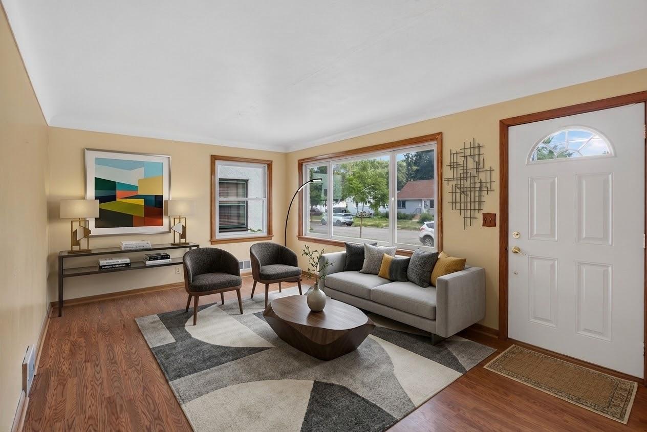 Living room - Virtually staged