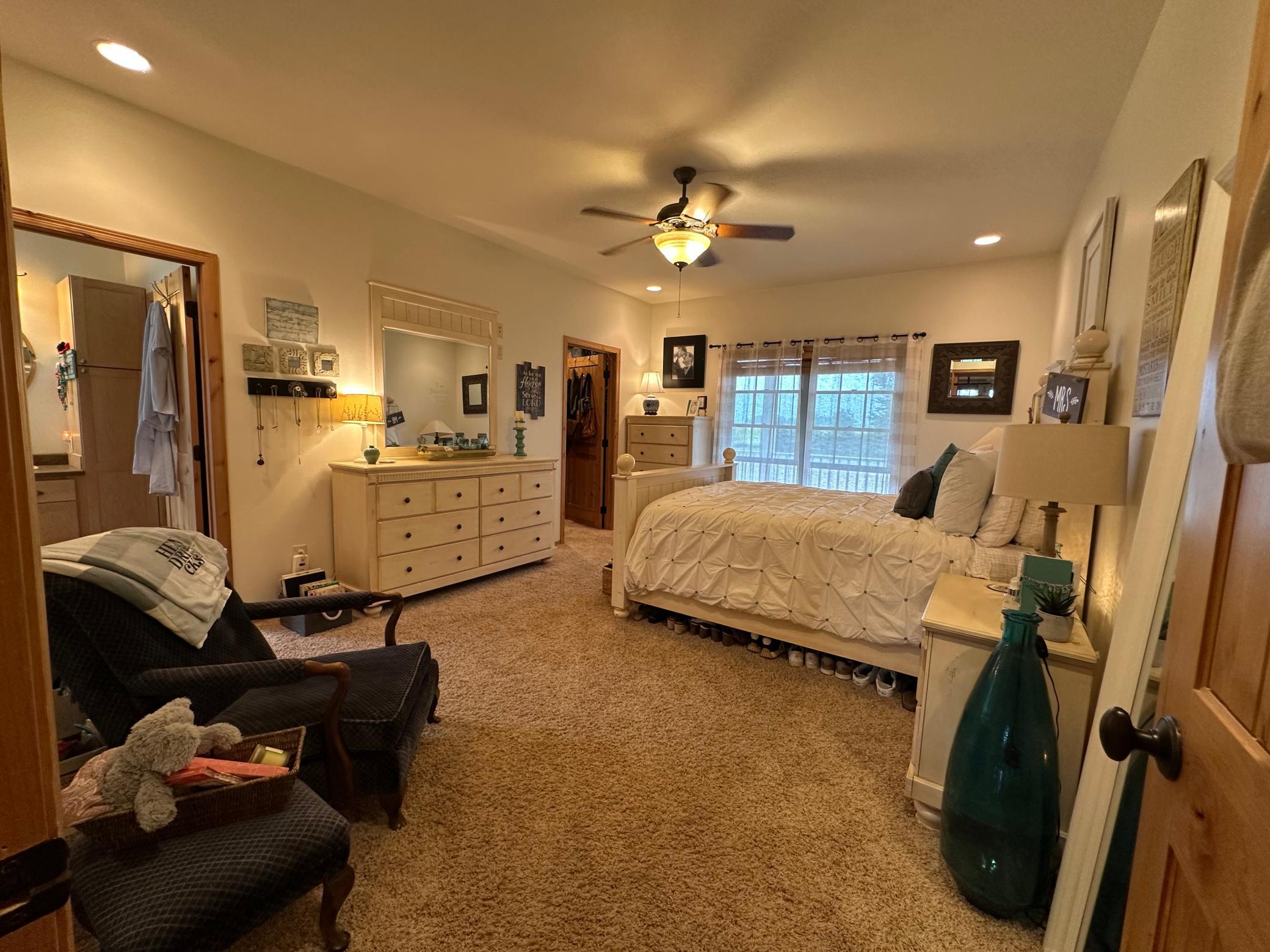 Primary bedroom.jpeg