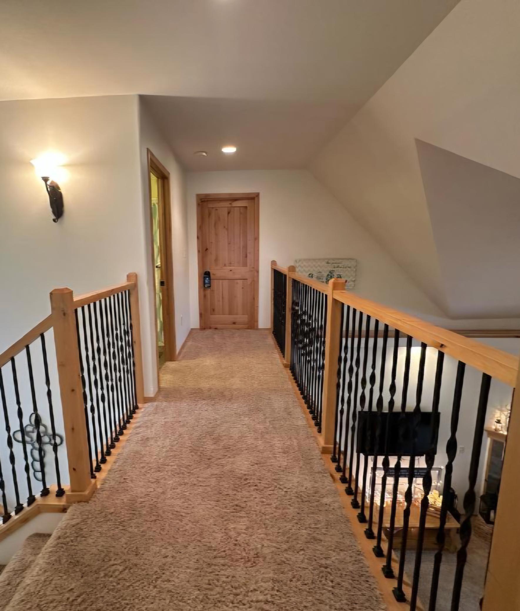 Upper level hallway.jpg