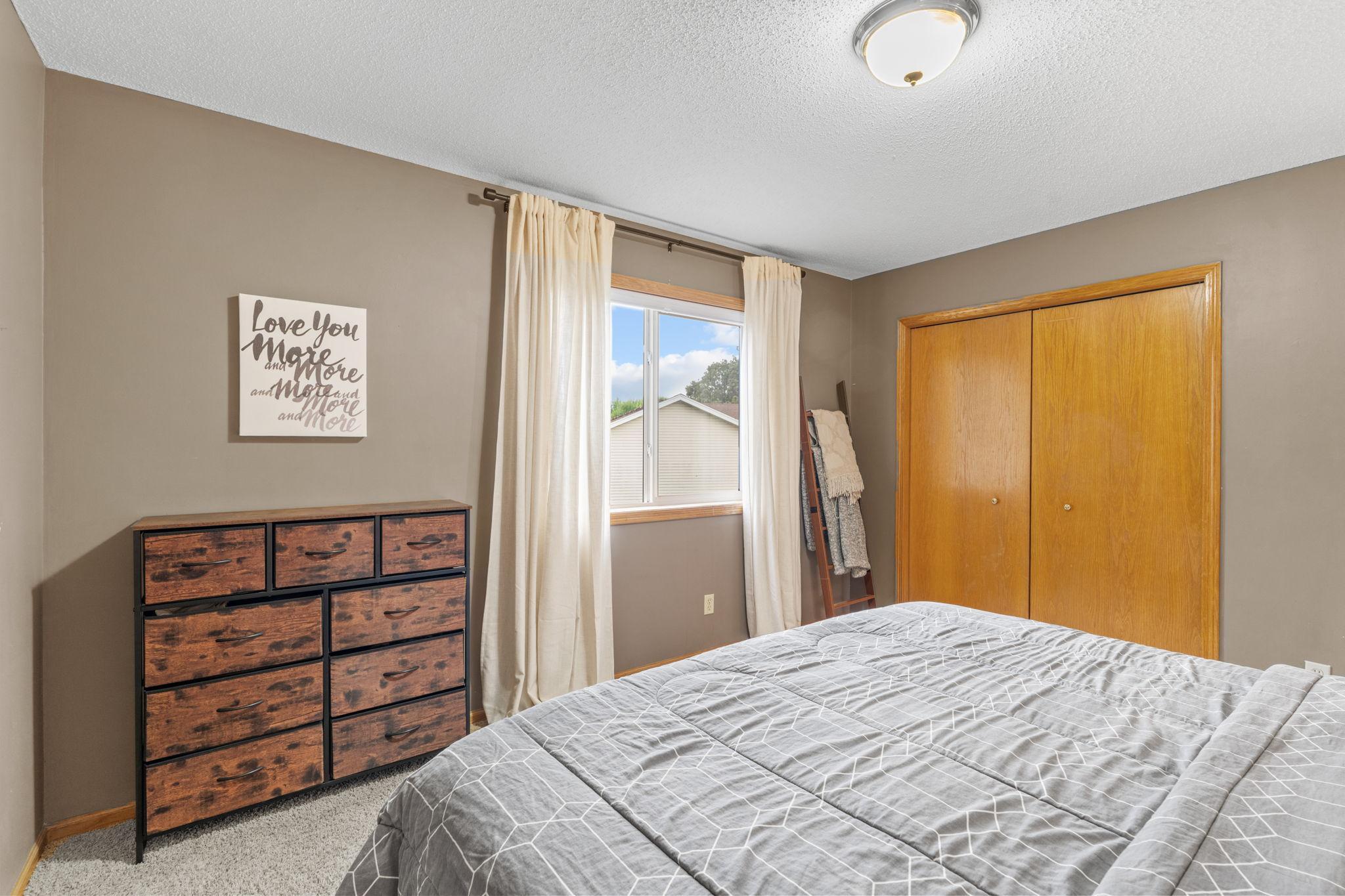 28-web-or-mls-6 Nina Court SW-28.jpg