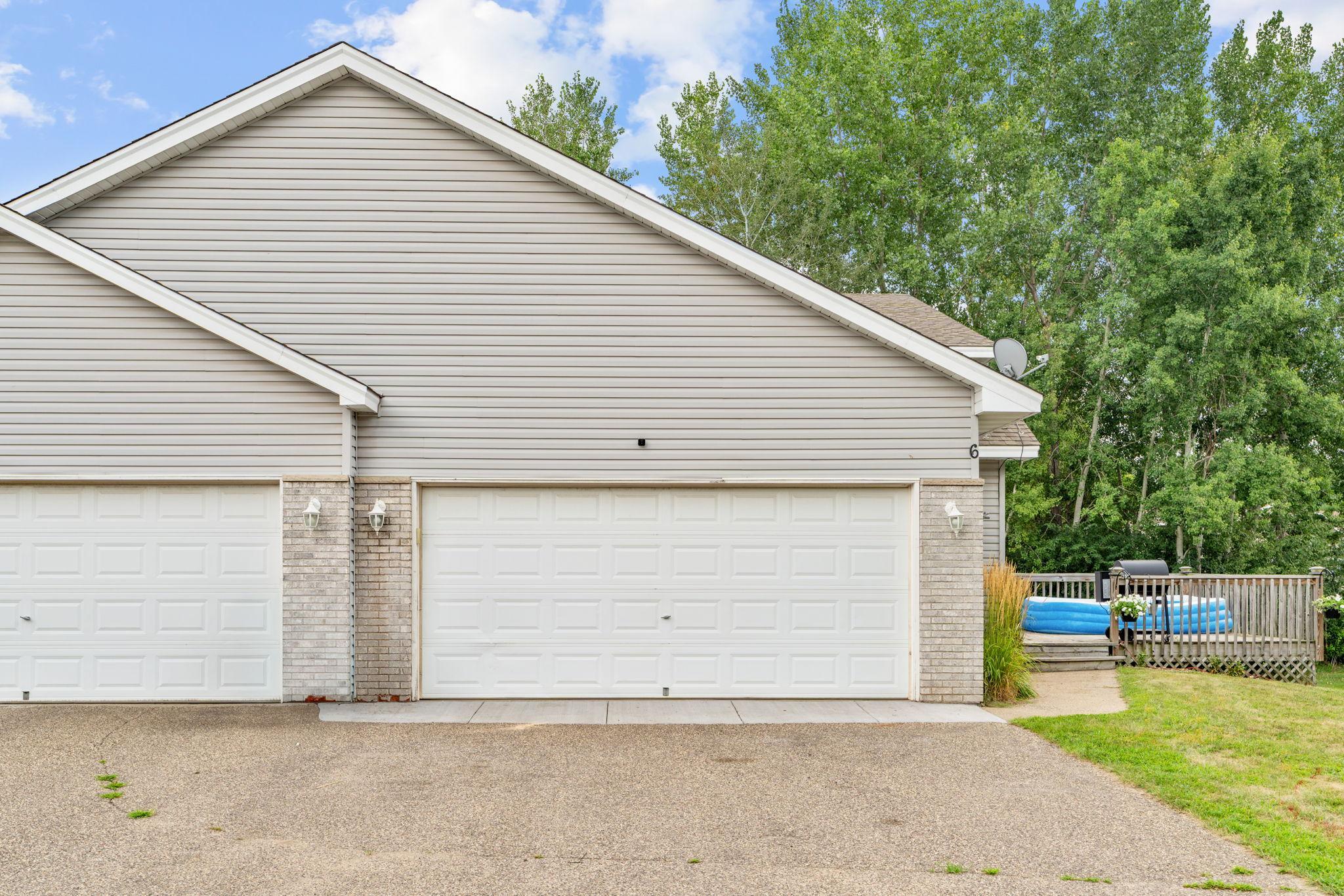 1-web-or-mls-6 Nina Court SW-1.jpg