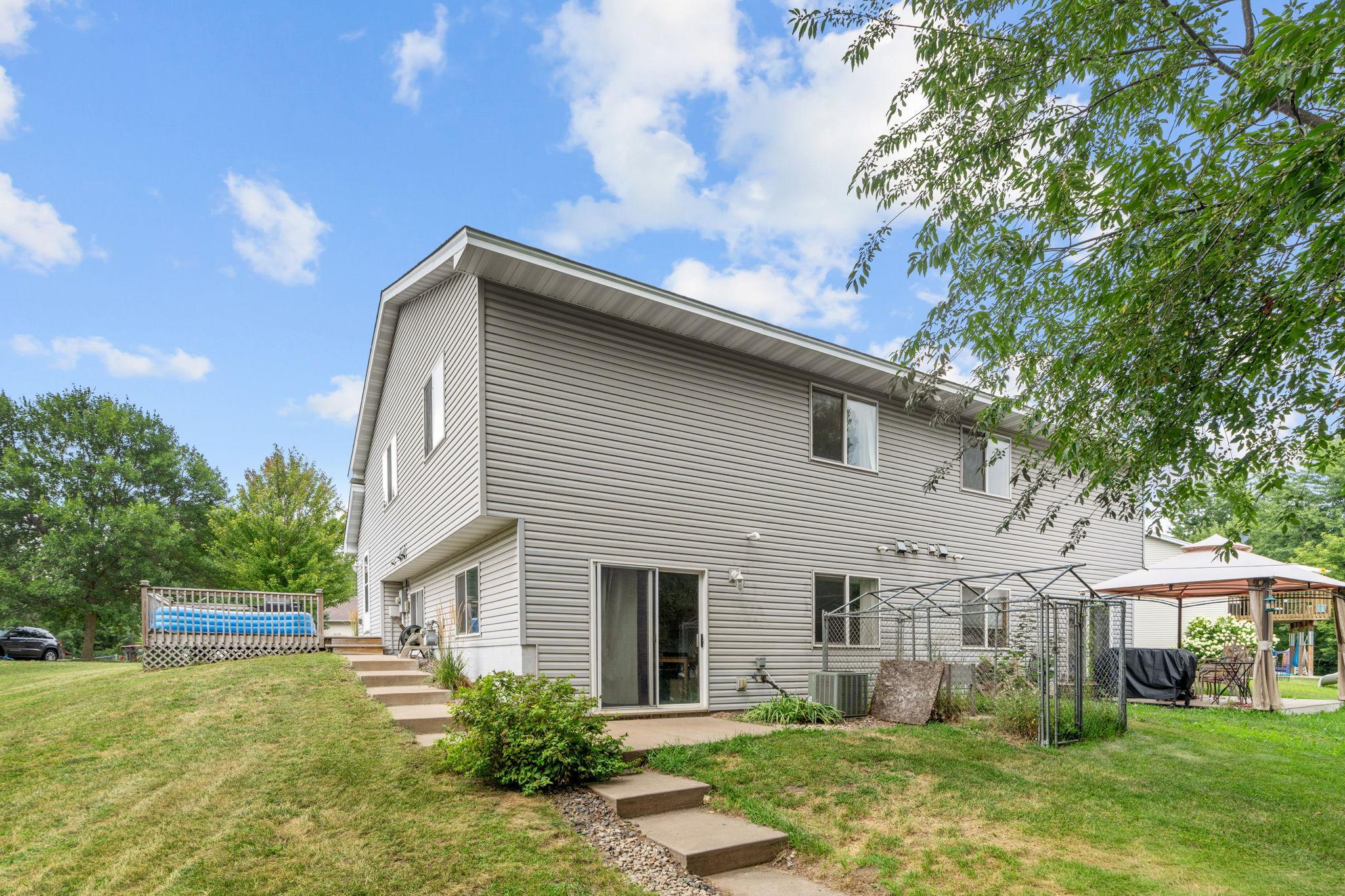 4-web-or-mls-6 Nina Court SW-4.jpg