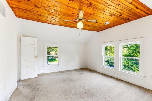 1140 Griffin Avenue, Mahtomedi, MN 55115