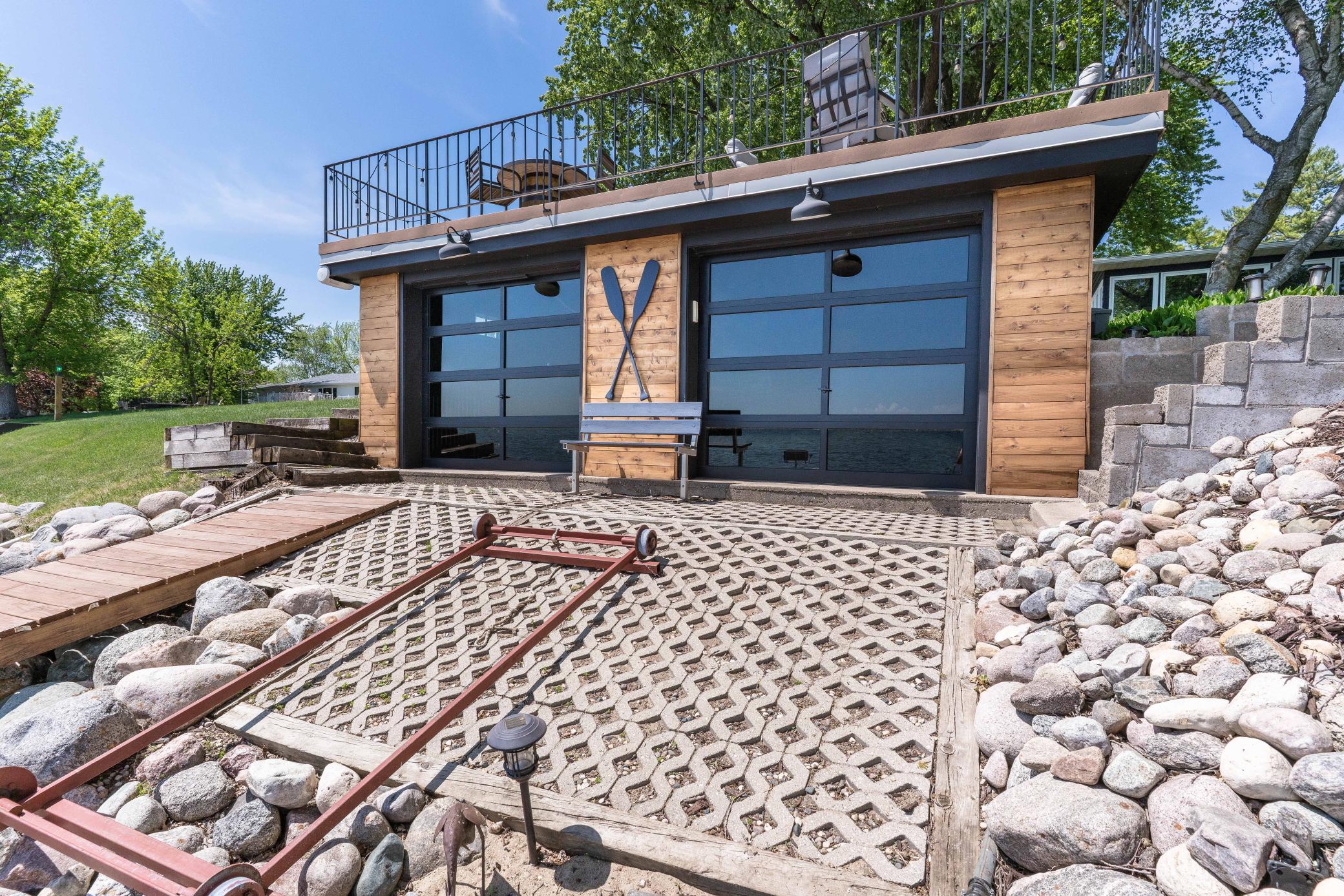 736 Shorewood-318.jpg