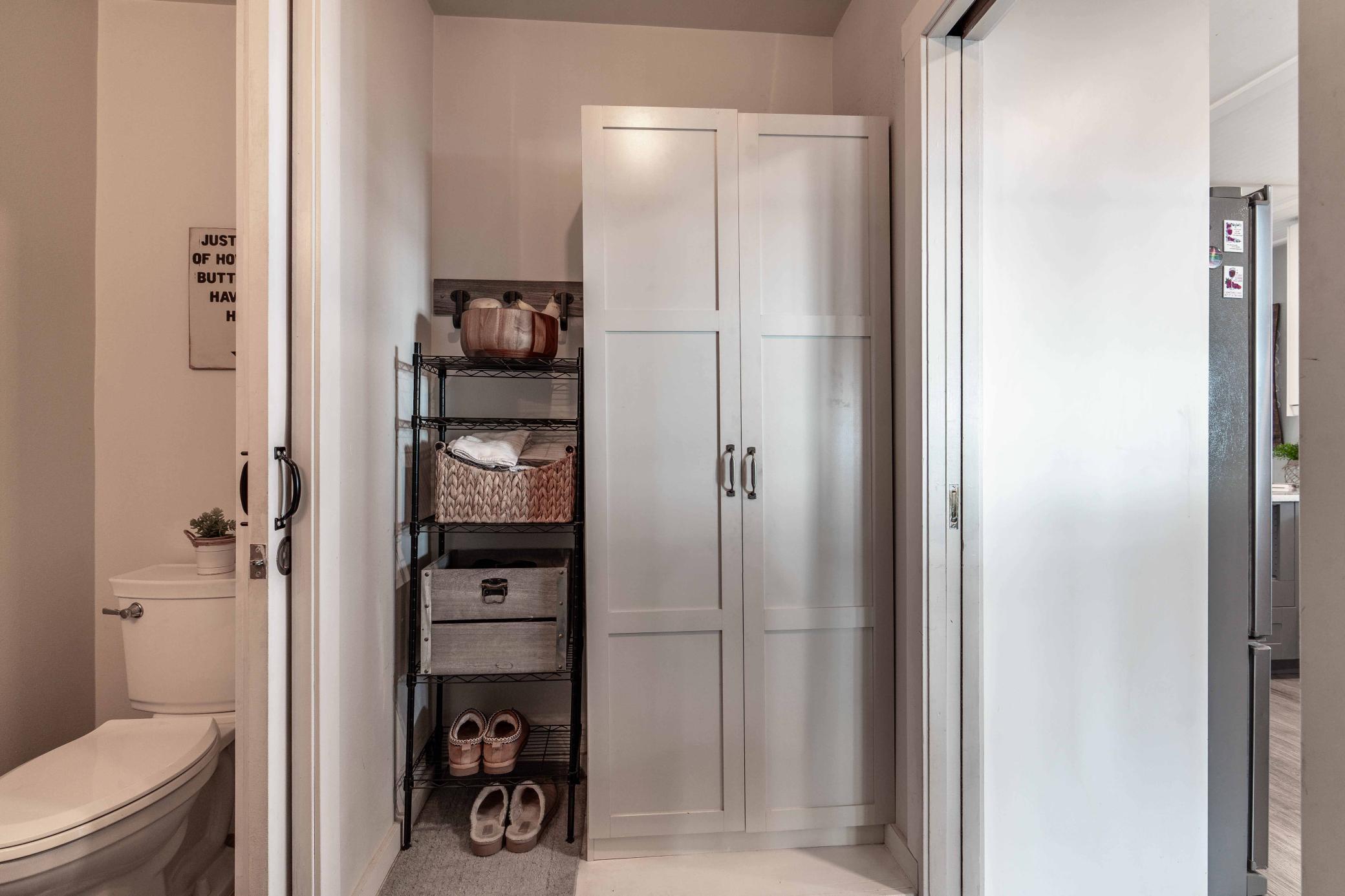 736 Shorewood Dr DL-223.jpg