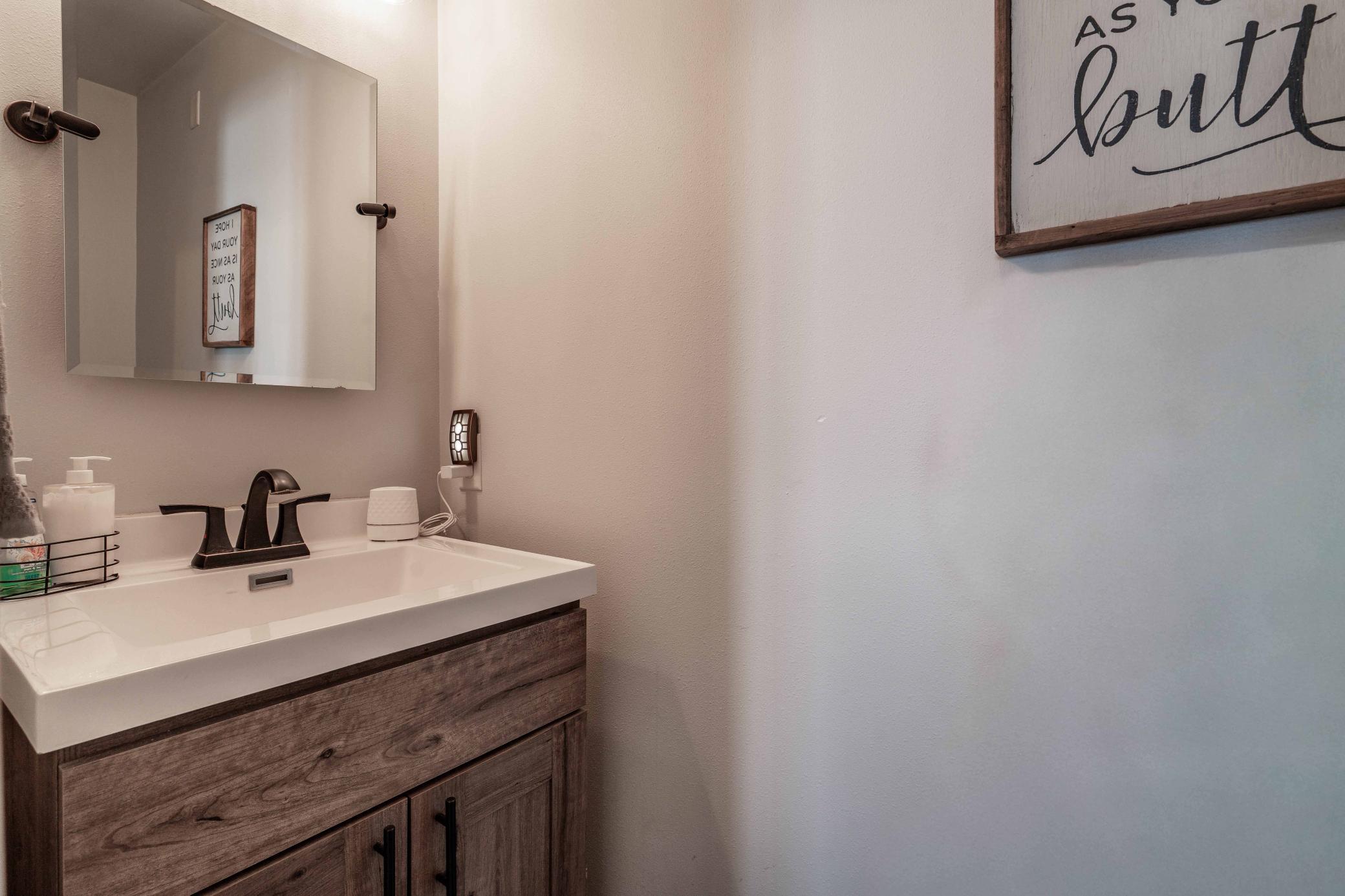 736 Shorewood Dr DL-221.jpg