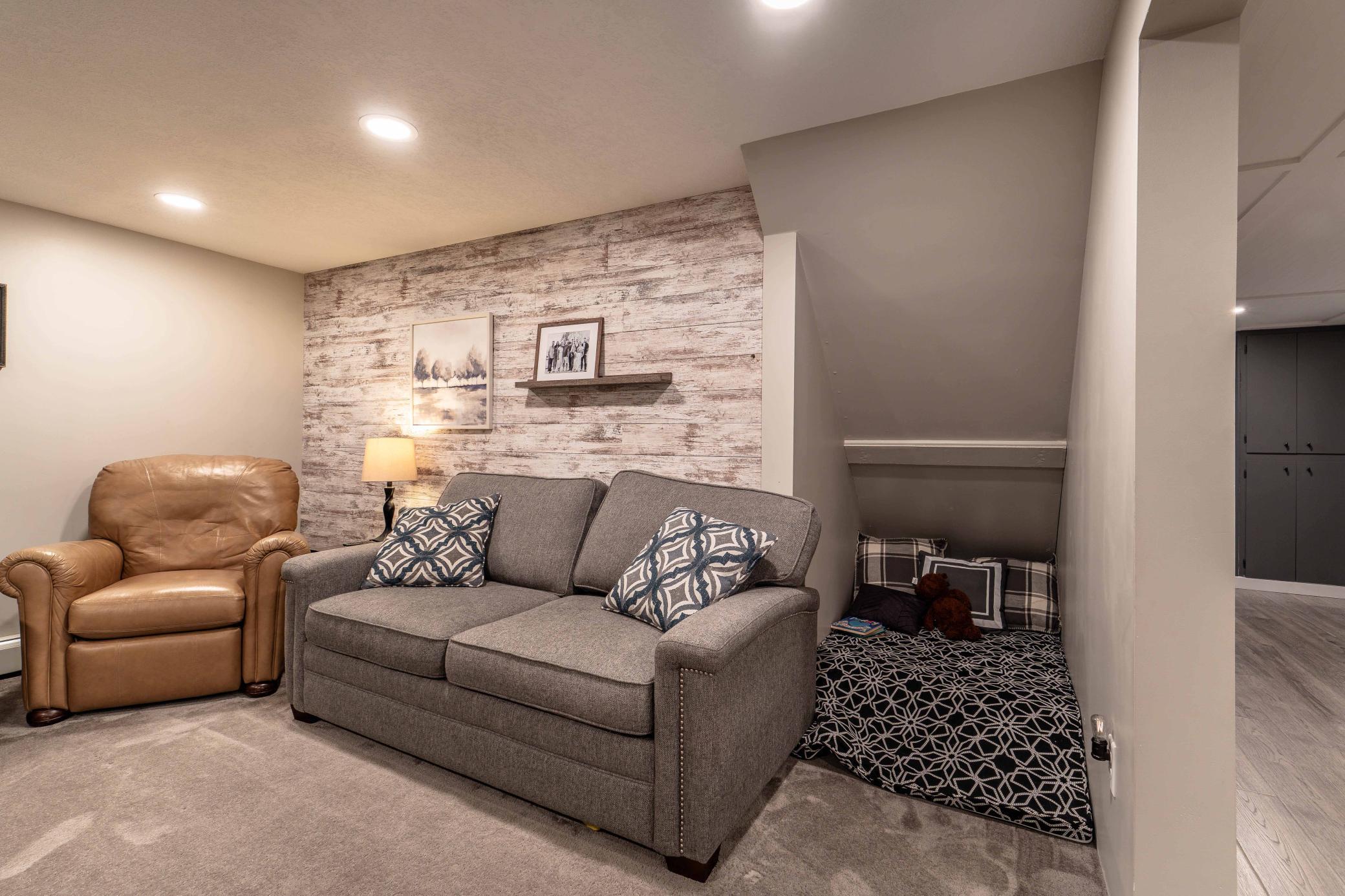736 Shorewood Dr DL-240.jpg