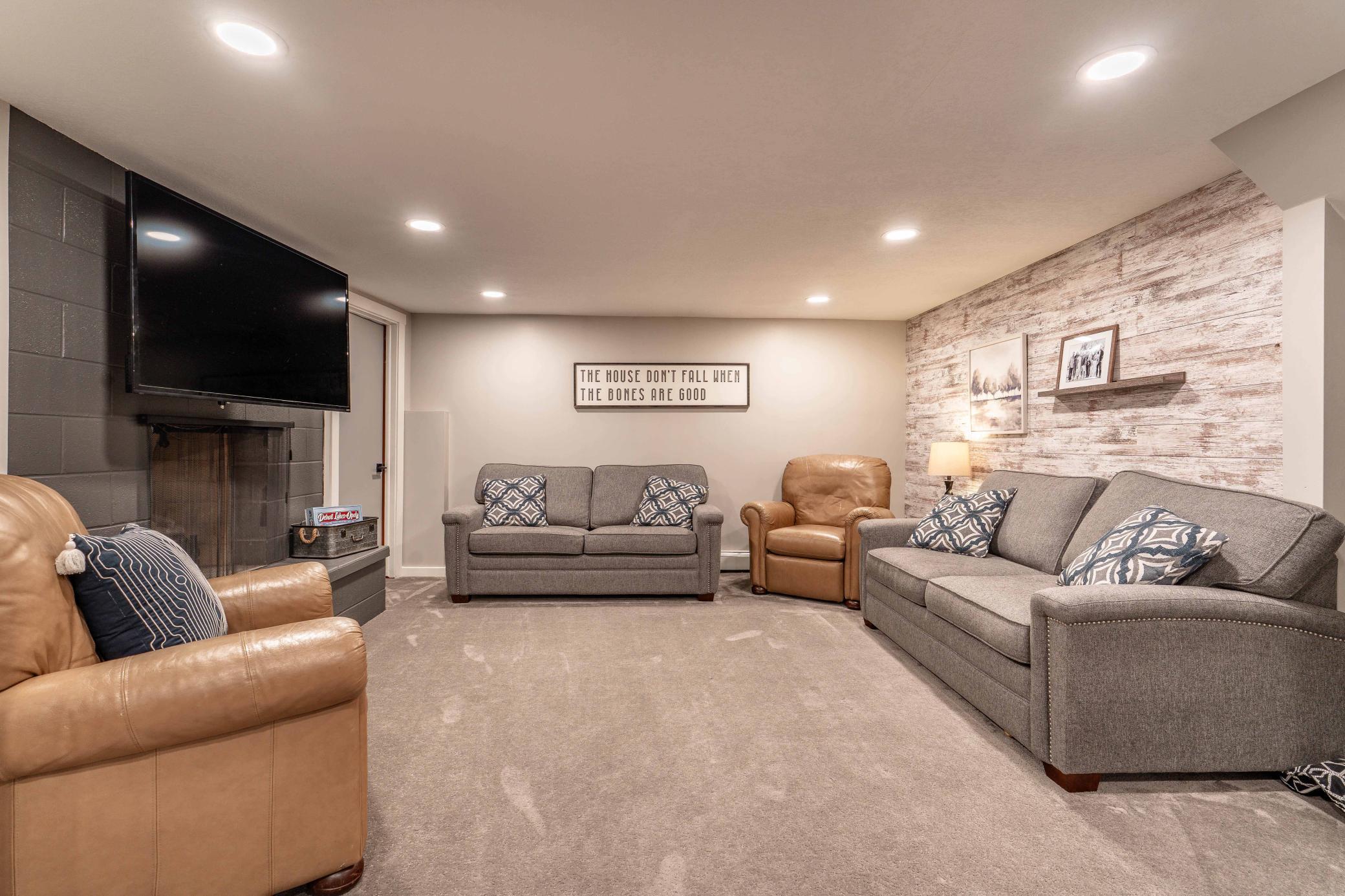 736 Shorewood Dr DL-238.jpg