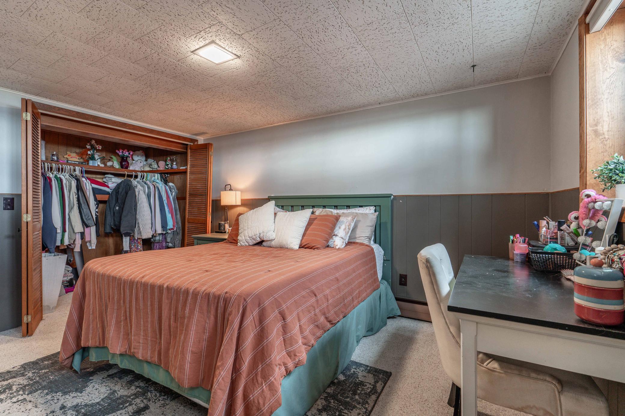 736 Shorewood Dr DL-245.jpg