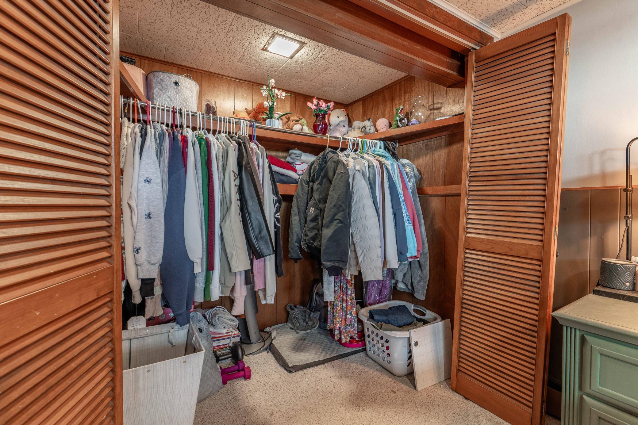 736 Shorewood Dr DL-246.jpg
