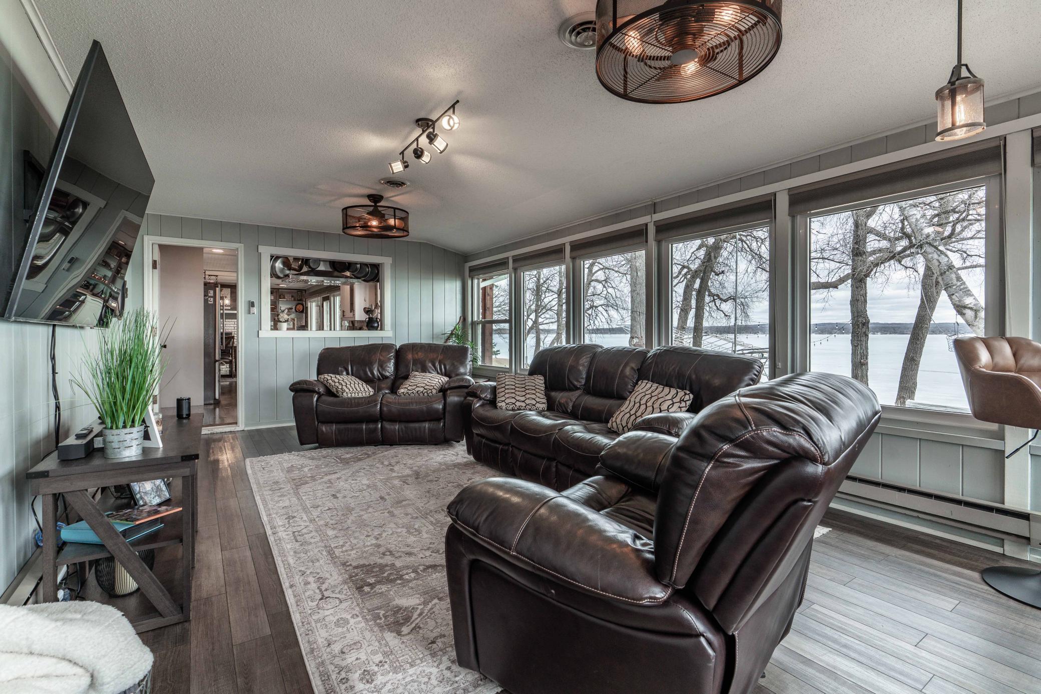 736 Shorewood Dr DL-219.jpg