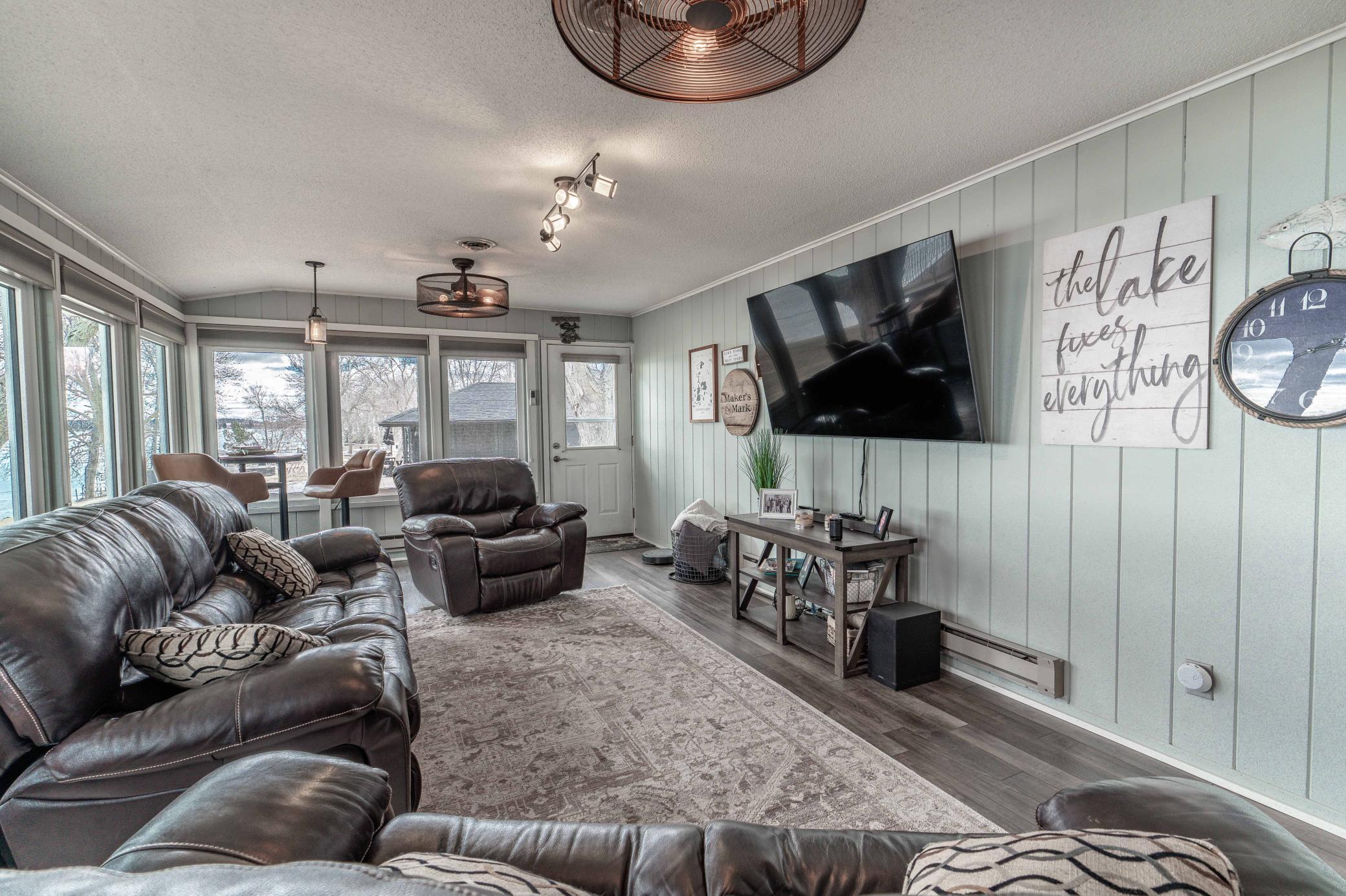 736 Shorewood Dr DL-218.jpg