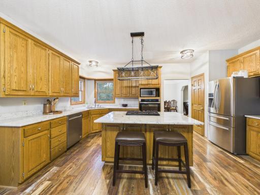 2527 Colony Circle, Saint Cloud, MN 56303