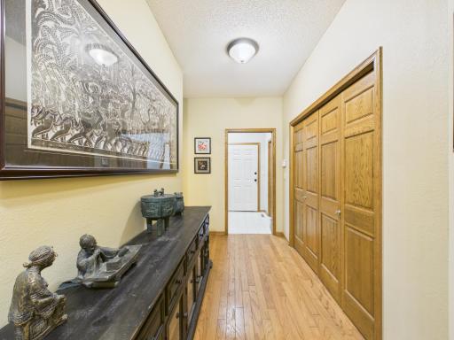 2527 Colony Circle, Saint Cloud, MN 56303