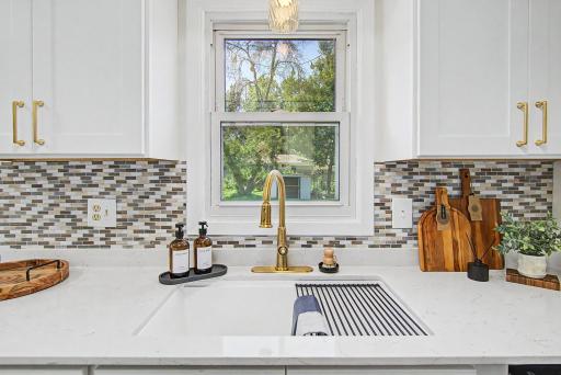11256 President Drive-10.jpg