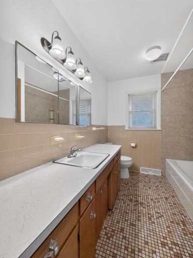 Upper level bathroom