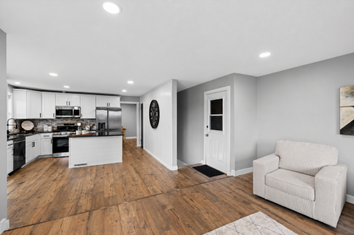 5415 Twin Lake Boulevard E, Brooklyn Center, MN 55429