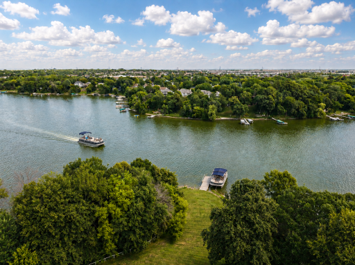 Pristine Lake Frontage - Dock Virtually Added