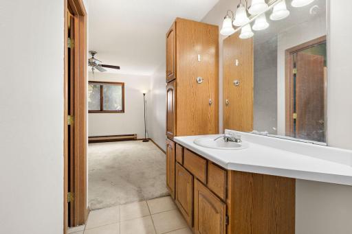 11-web-or-mls-3295-80th-st-e-501.jpg