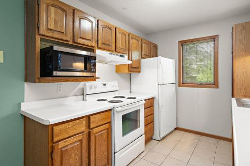 7-web-or-mls-3295-80th-st-e-501.jpg