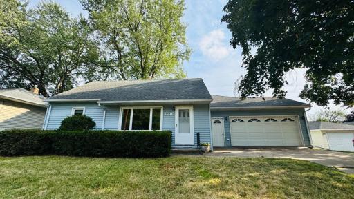 Photo for 1716 Oakcrest Avenue, Roseville, MN 55113 - listing #7121869 1716 Oakcrest Avenue, Roseville, MN 55113