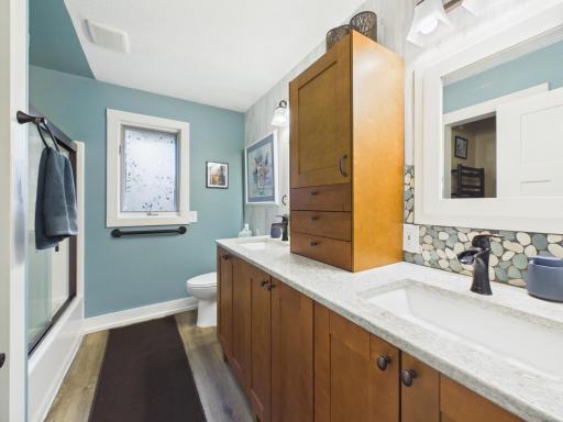 Updated main floor full bathroom