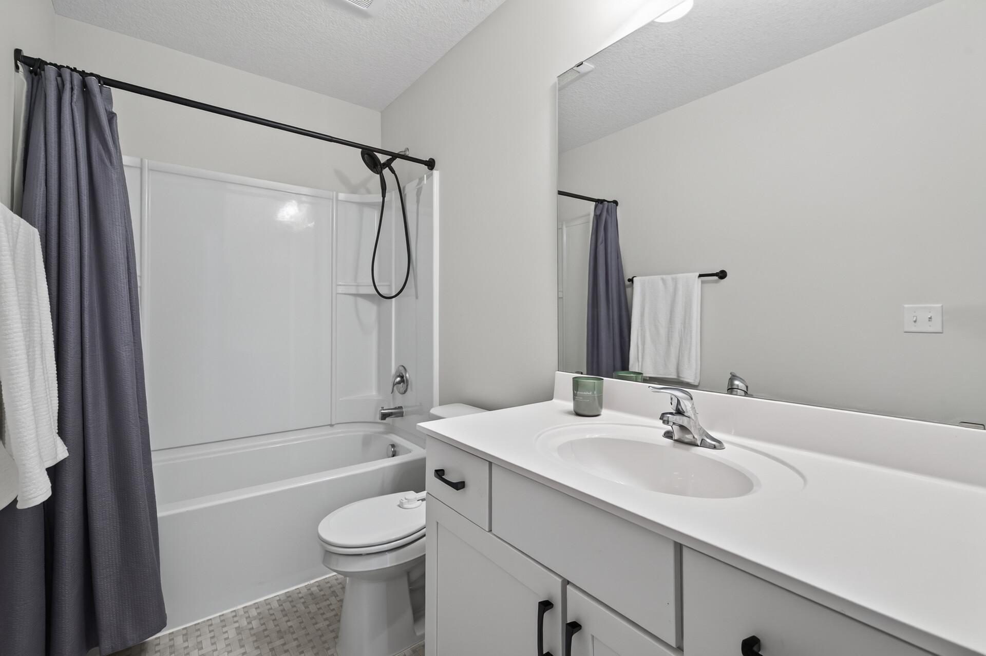 Full bathroom in Upper Level